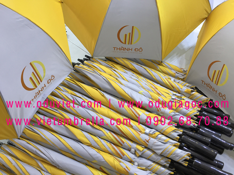 xưởng sản xuất ô dù cầm tay in logo quảng cáo